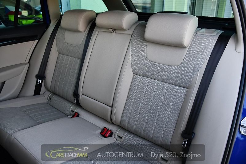 Škoda Octavia 1,6TDi TAŽNÉ ACC  - fotka 13 z 53
