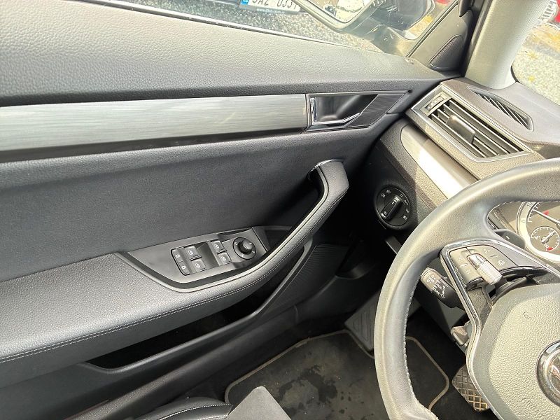 Škoda Superb (2021) STYLE 2.0TSI 140kW DSG DPH CZ - fotka 11 z 11