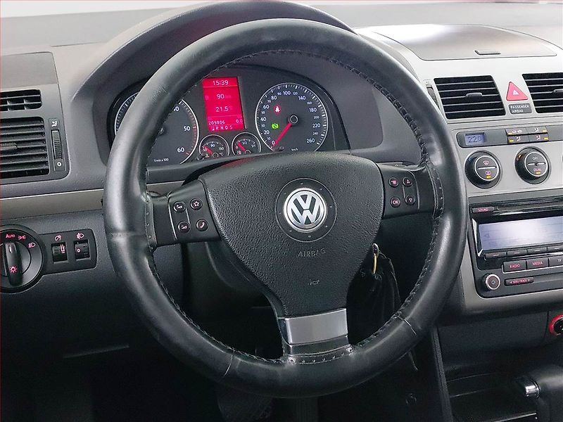Volkswagen Touran (2008) Cross 1.9 TDI, Automat - fotka 20 z 21