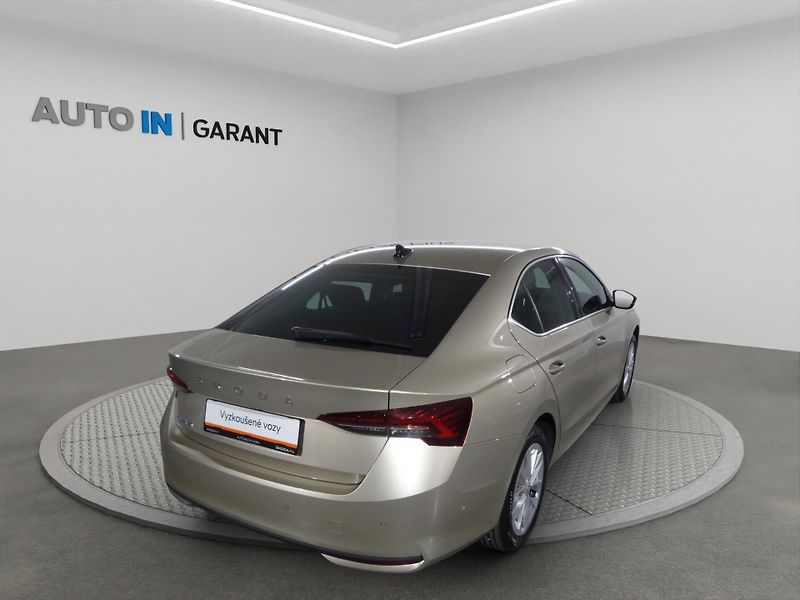 Škoda Octavia (2024) 1,5TSi 110kW Top Selection - fotka 7 z 14