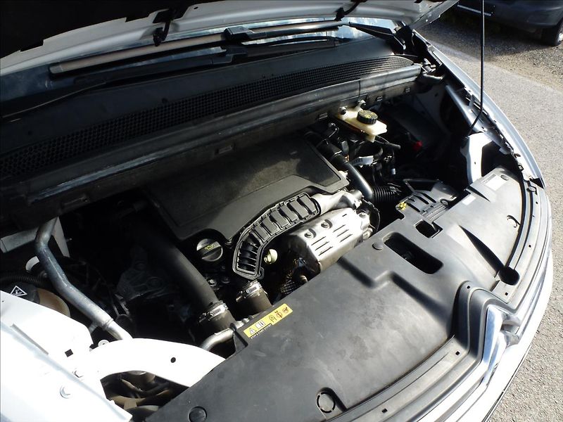 Citroën Grand C4 SpaceTourer 1,2 Pure Tech 130 7míst - fotka 36 z 45