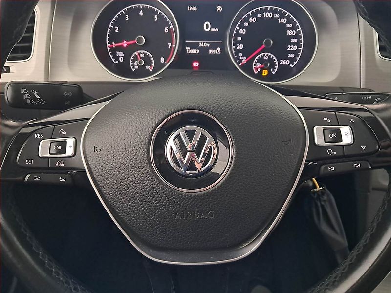 Volkswagen Golf (2016) 1.2 TSI, Serv.kniha, Kůže - fotka 17 z 17