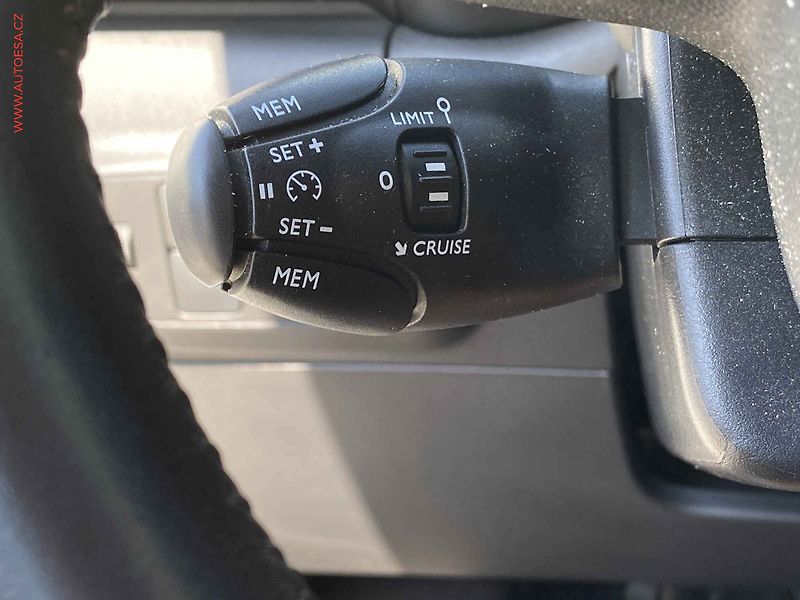 Citroën C3 (2019) 1.2 PT, Shine, park. čidla - fotka 14 z 19