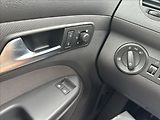 Volkswagen Caddy 1,6 TDI MAXI 7.MÍST REZERVACE - náhled 18