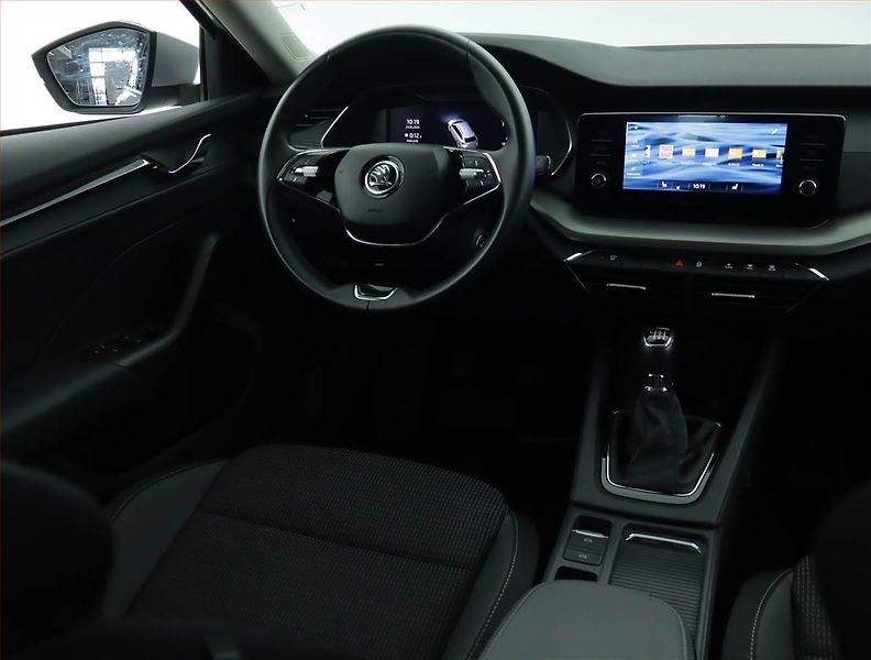 Škoda Octavia (2022) Ambition 2.0 TDI, ČR,1.maj - fotka 7 z 15