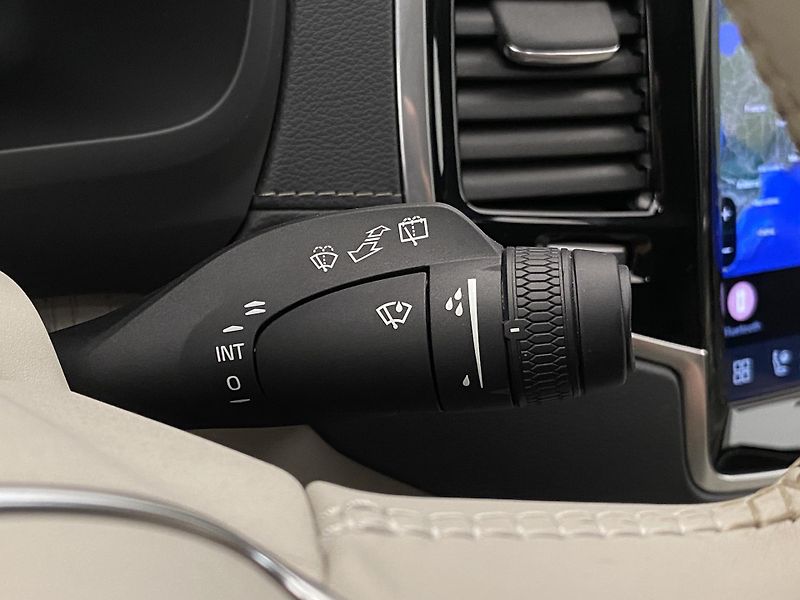 Volvo XC90 B5 AWD BRIGHT PLUS AUT CZ 7m - fotka 23 z 64