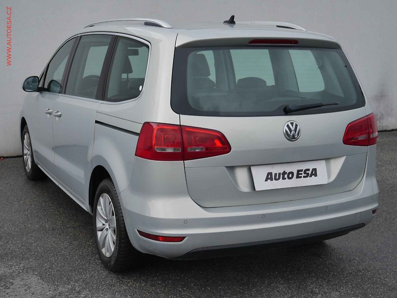 Volkswagen Sharan (2011) 2.0 TDi, Comfortline - fotka 6 z 14