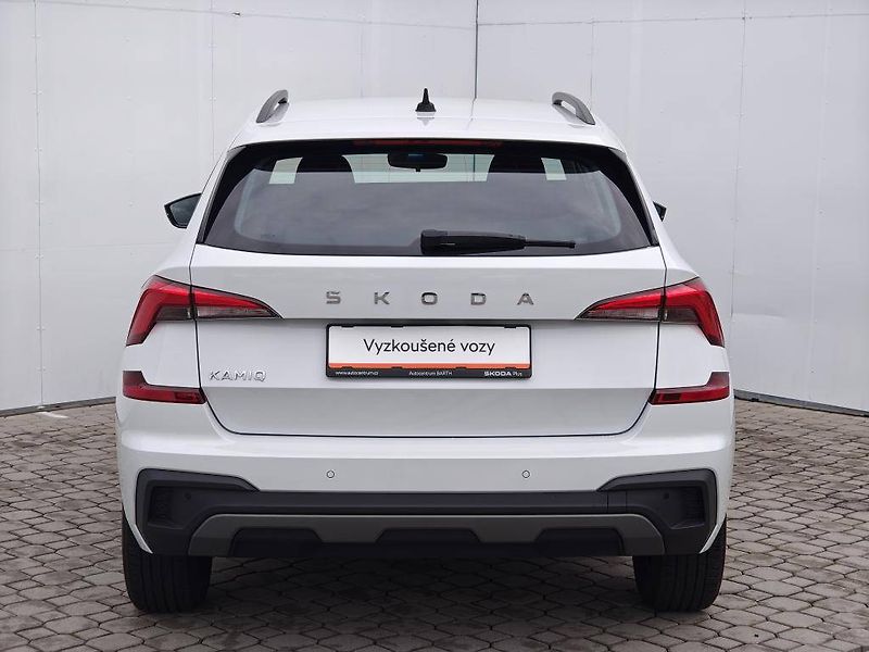 Škoda Kamiq Selection 6MP 1,0TSI - fotka 21 z 22