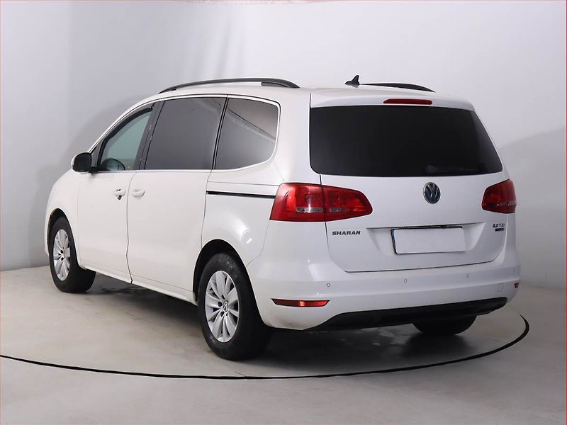Volkswagen Sharan (2013) 2.0 TDI, Automat, Serv.kniha - fotka 4 z 19