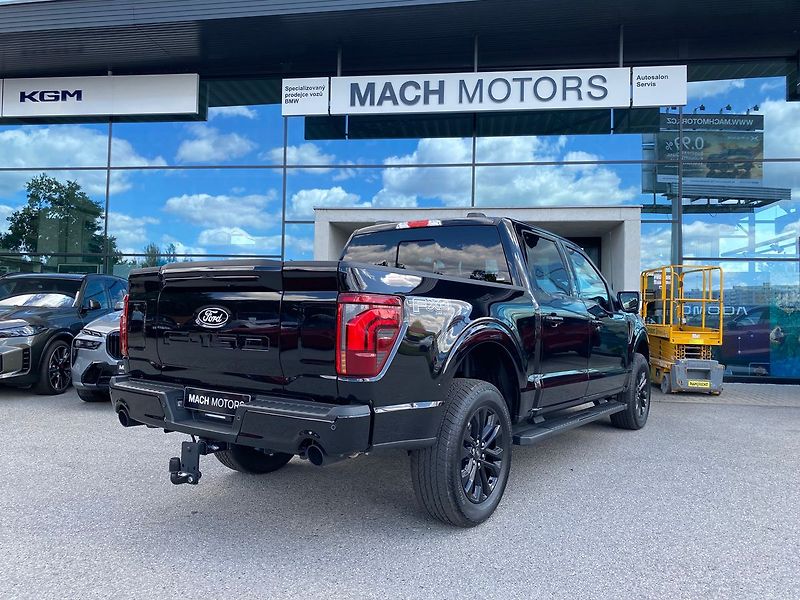 Ford F-150 (2025) Lariat  5,0 298 kW - fotka 4 z 27