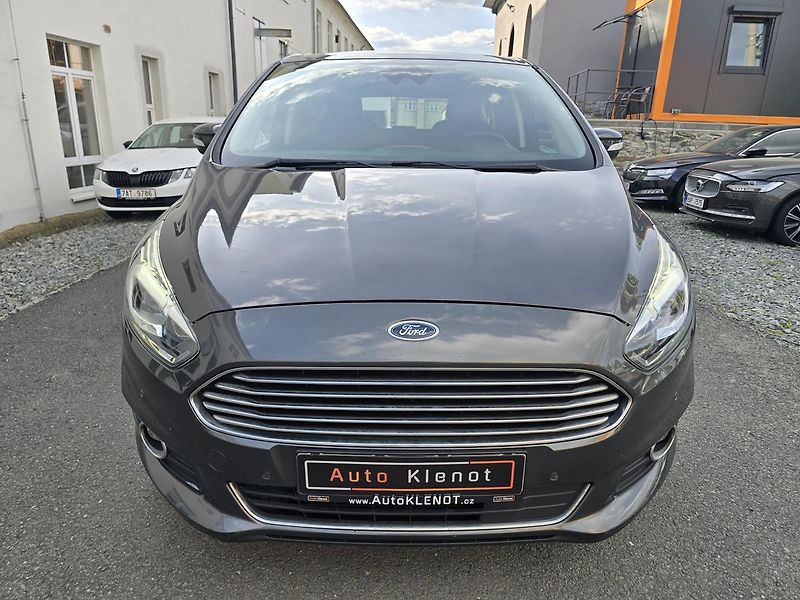 Ford S-MAX TITANIUM 2.0 132kW LED + NAVI - fotka 3 z 42