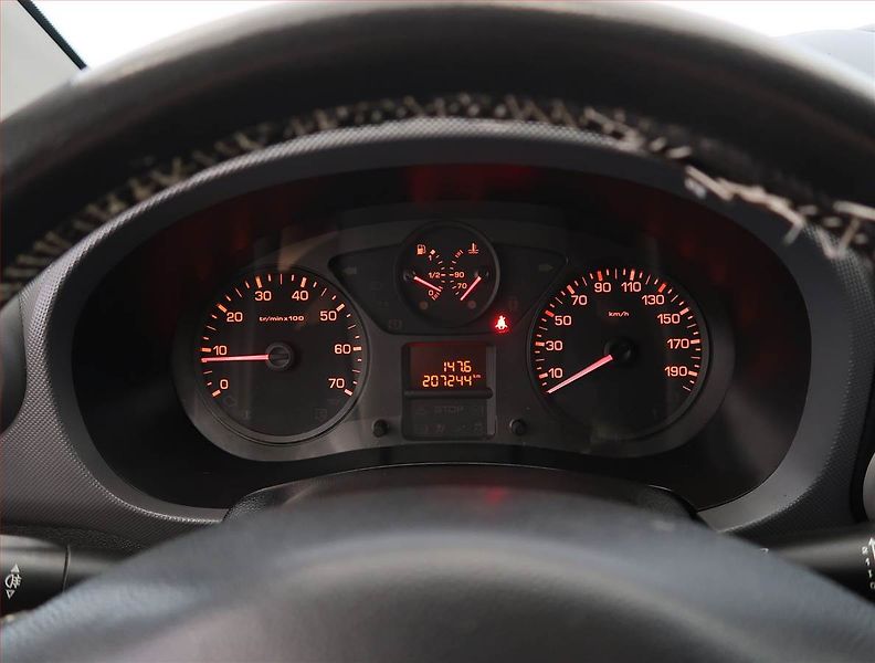 Peugeot Partner (2013) 2.0 HDI, ČR - fotka 10 z 13