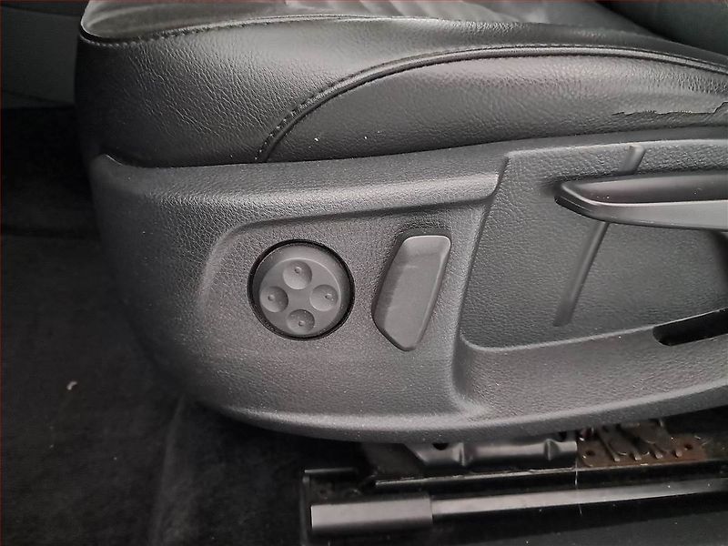 Volkswagen Passat (2013) 2.0 TDI, Automat, Tempomat - fotka 19 z 20