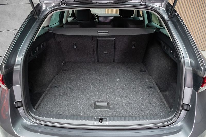 Škoda Octavia 2.0 TDI DSG*MASÁŽE*ACC*DPH* - fotka 34 z 38