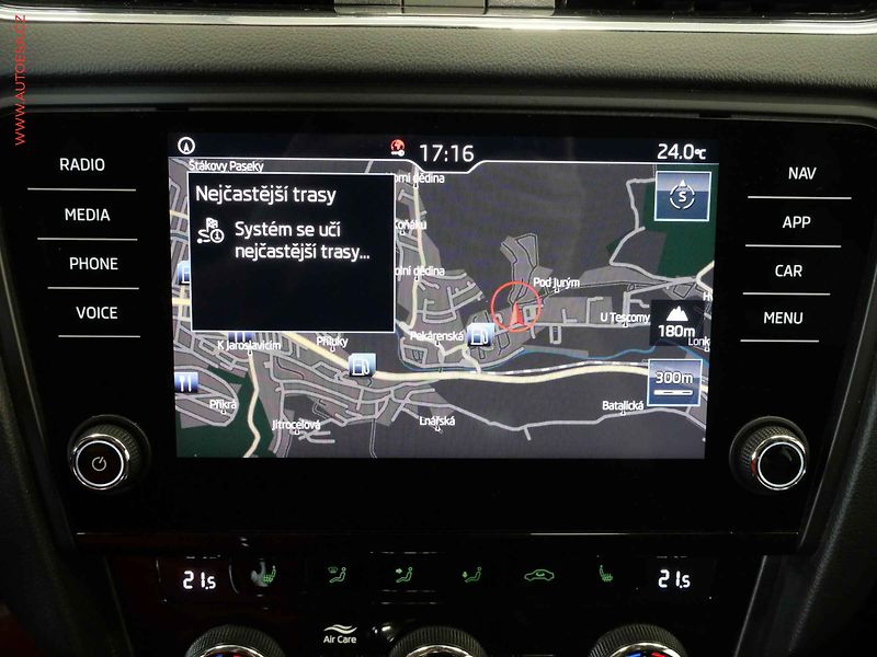 Škoda Octavia (2018) 2.0 TDi, 2.maj,ČR, DSG, park - fotka 19 z 24