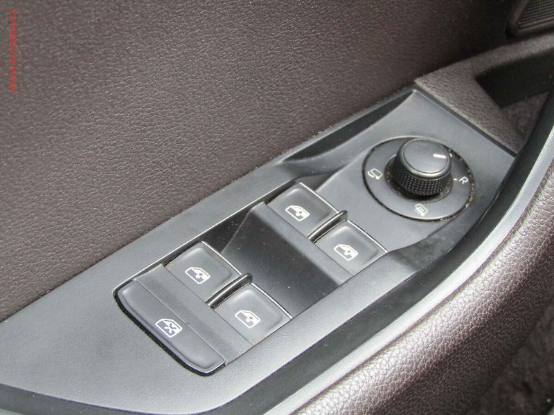 Škoda Superb (2016) 2.0 TDI 4x4, ČR, DSG, bixen - fotka 12 z 22