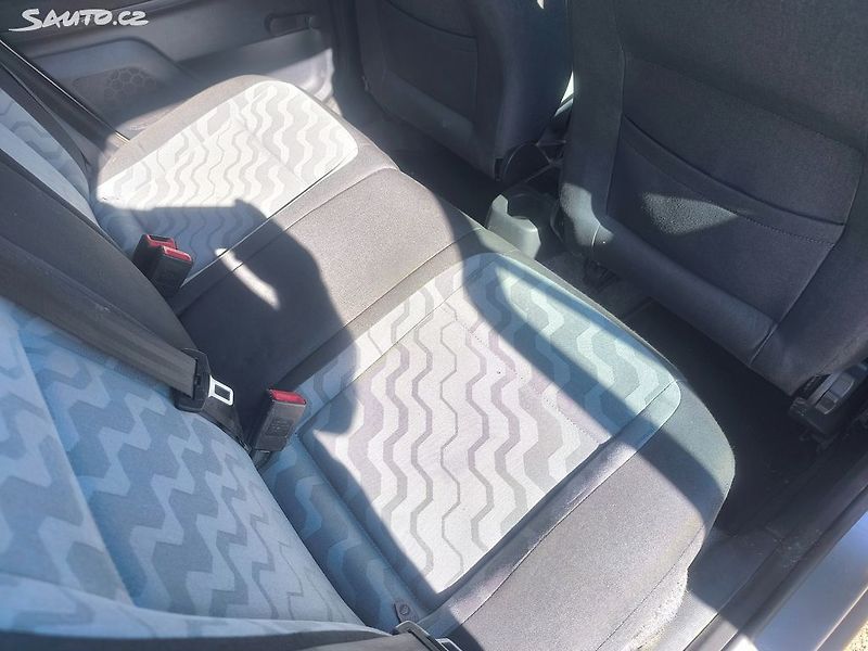 Škoda Fabia 1,4 63KW,95TKM,SERVISKA,PĚKNÁ - fotka 7 z 32
