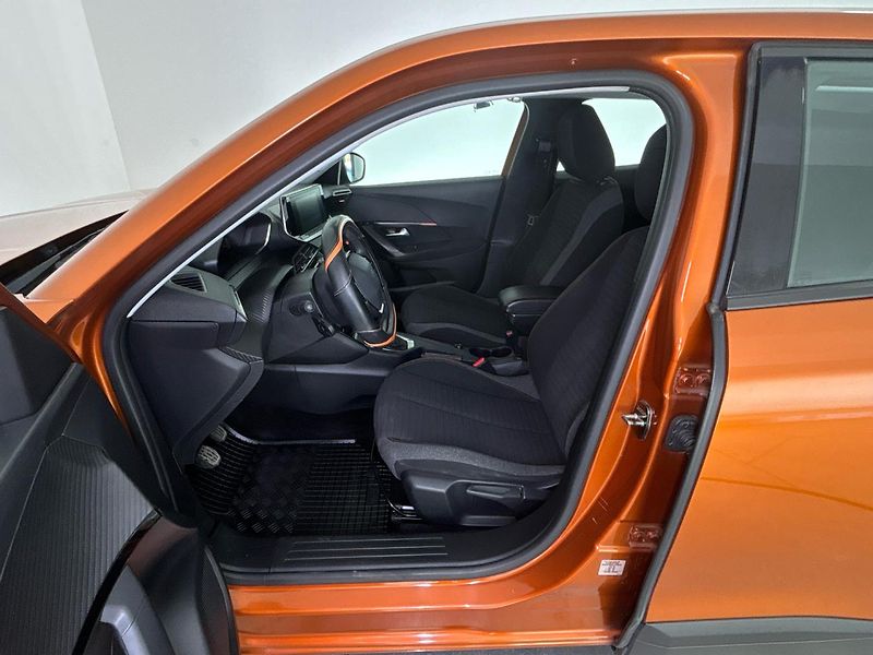Peugeot 2008 SUV 2008 - fotka 7 z 29