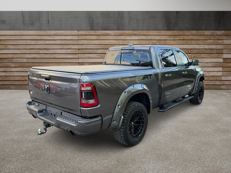 Dodge RAM (2019) +HEMI+LPG+OFFROAD PAKET+ - fotka 3 z 22