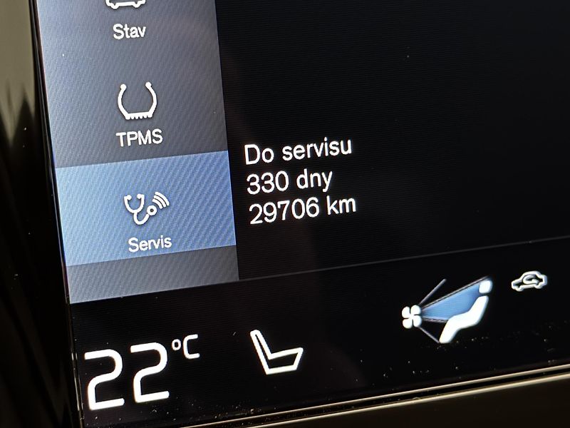 Volvo S90 B5 AWD MOMENTUM PRO  - fotka 43 z 45