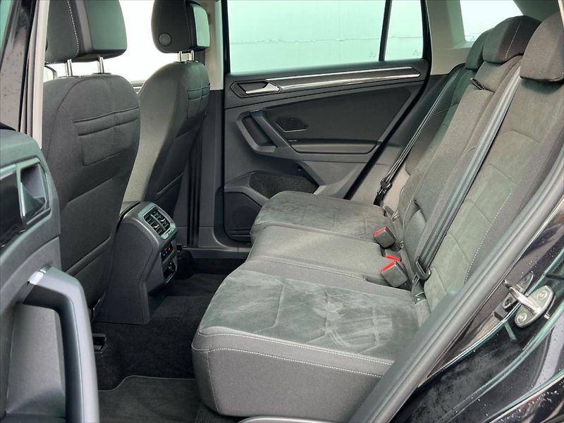 Volkswagen Tiguan 1,5 TSi 110kW 7DSG ELEGANCE - fotka 13 z 31