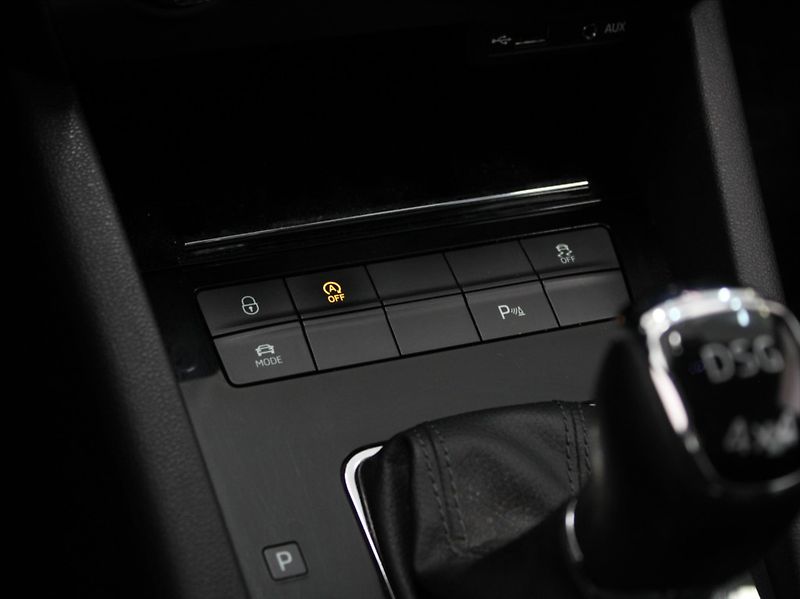 Škoda Octavia 2,0 TDi 135kW 4x4 DSG Scout - fotka 19 z 33