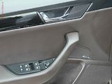 Škoda Superb (2019) 2.0 TDi 4x4, ČR, DSG, kůže - náhled 19