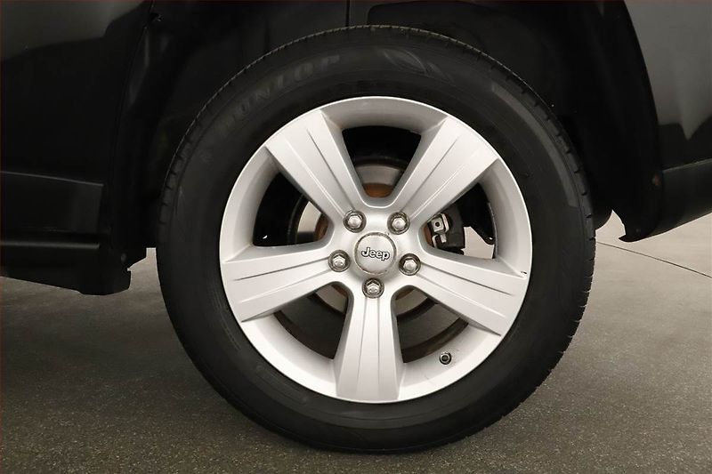 Jeep Compass (2011) 2.2 CRD, 4X4, Tempomat - fotka 11 z 14