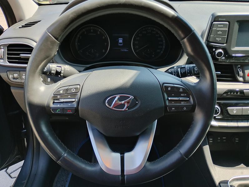 Hyundai i30 1.0 T-GDI - fotka 12 z 22