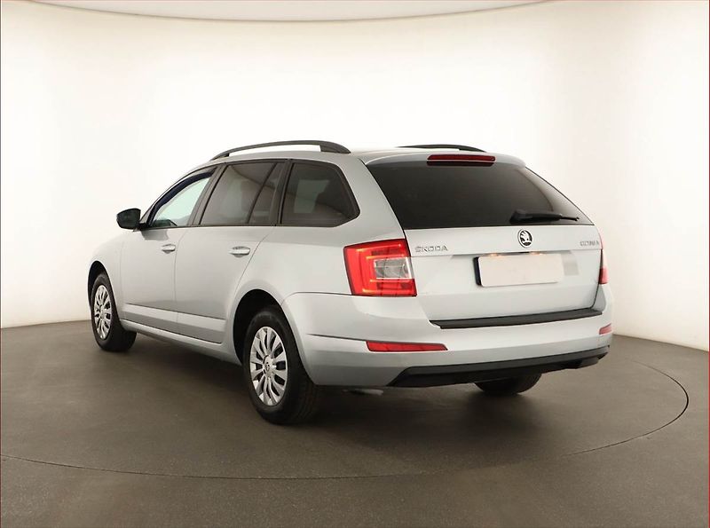 Škoda Octavia (2014) 1.6 TDI, Tempomat - fotka 4 z 13