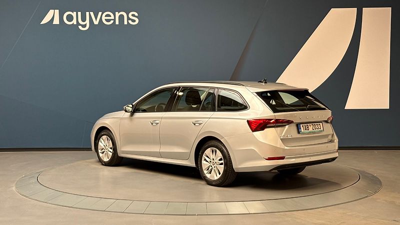 Škoda Octavia 1.5 TSI 110kW Ambition Combi - fotka 3 z 12