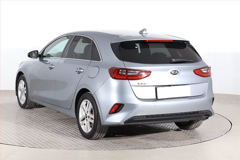 Kia Ceed (2018) Gold 1.4 T-GDI, Automat - fotka 4 z 20