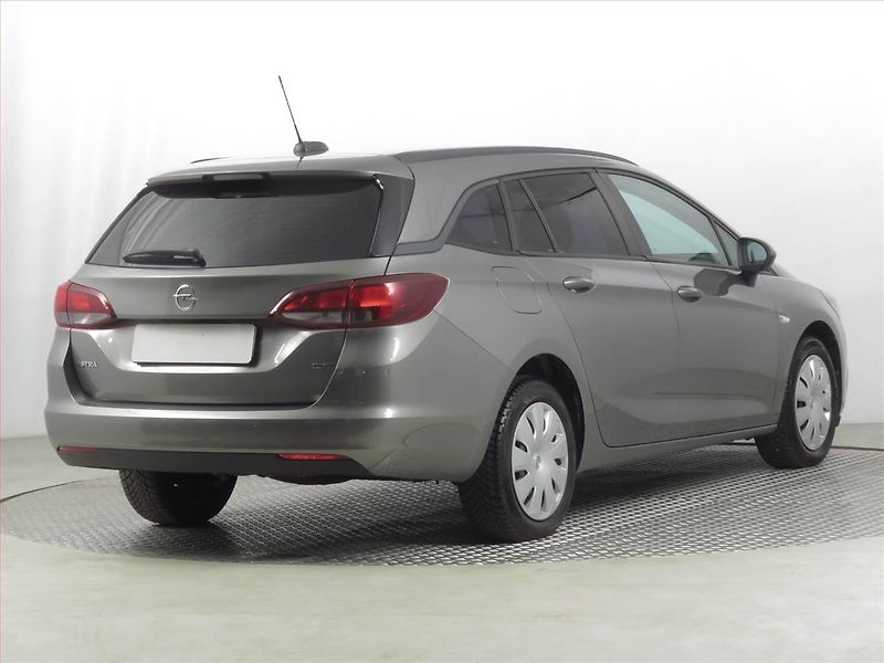 Opel Astra (2017) 1.6 CDTI, Serv.kniha, Tempomat - fotka 5 z 16