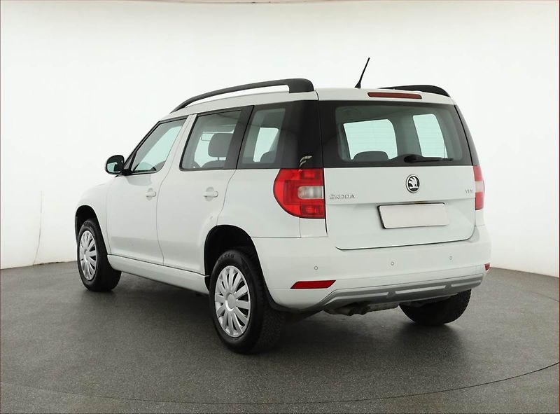 Škoda Yeti (2017) 2.0 TDI, Park. senzory - fotka 4 z 15