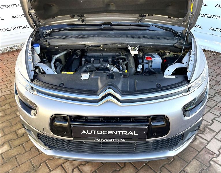 Citroën C4 Picasso 1,6 i,121kW,7míst - fotka 8 z 31
