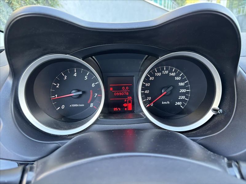 Mitsubishi Lancer 1,6 i 86kW Inform ČR 2xKOLA - fotka 28 z 28