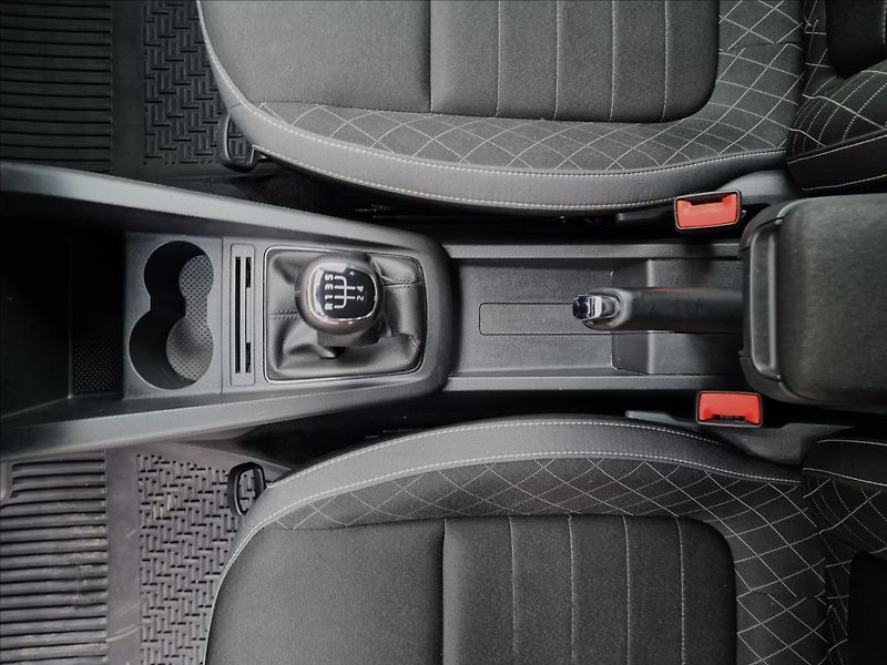 Škoda Fabia 1.0TSI Tour, původ ČR, 1.Maj. - fotka 34 z 49