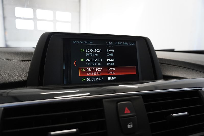 BMW Řada 4 420 - NOVÝ MOTOR NA 210000 KM - fotka 27 z 32