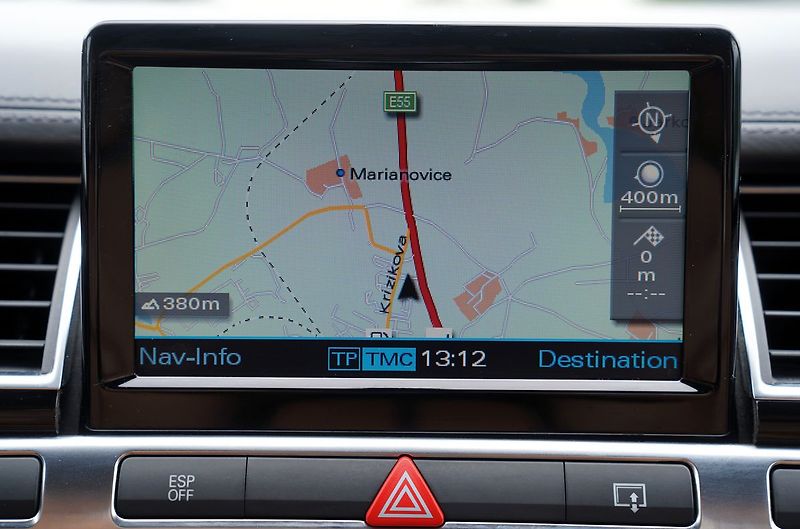 Audi A8 4.2 TDI Long,4x4 Exclusive - fotka 43 z 50