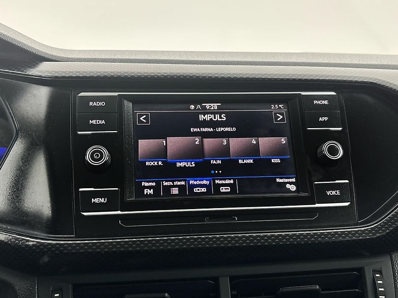 Volkswagen T-Cross LIFE - fotka 12 z 28