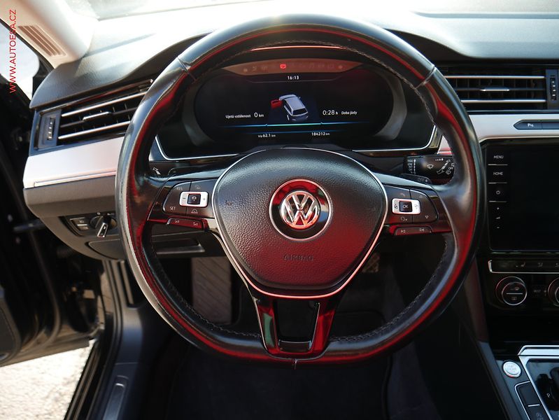 Volkswagen Passat (2018) 2.0TDi, AT, navi, masáž - fotka 15 z 19