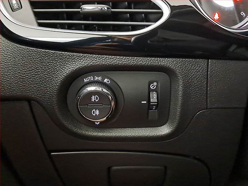 Opel Astra (2016) 1.6 CDTI, Serv.kniha, Kůže - fotka 16 z 17