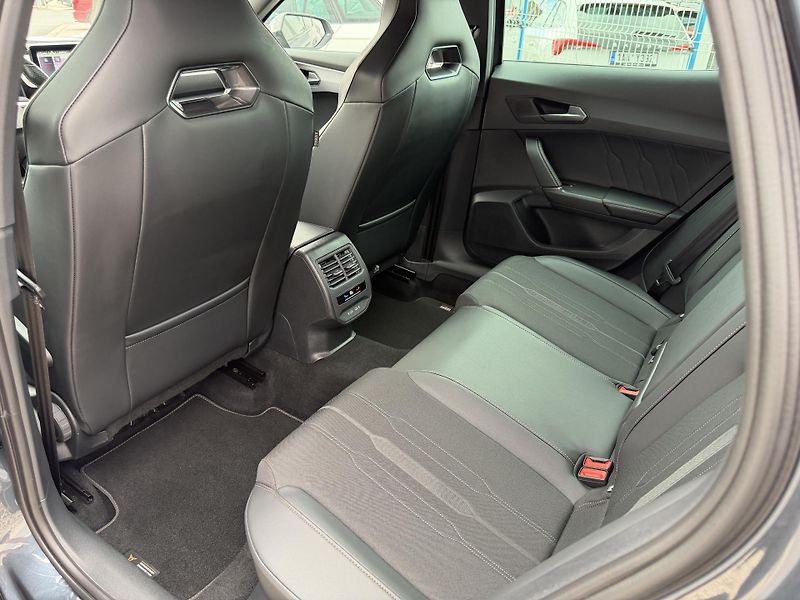 Cupra Formentor VZ 2,0 TSi/180kW - DSG,TZ,.... - fotka 62 z 106