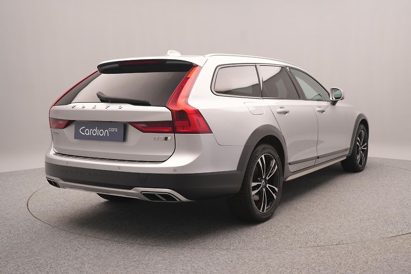 Volvo V90 CC D5 AWD PRO POLESTAR CZ  - fotka 10 z 47