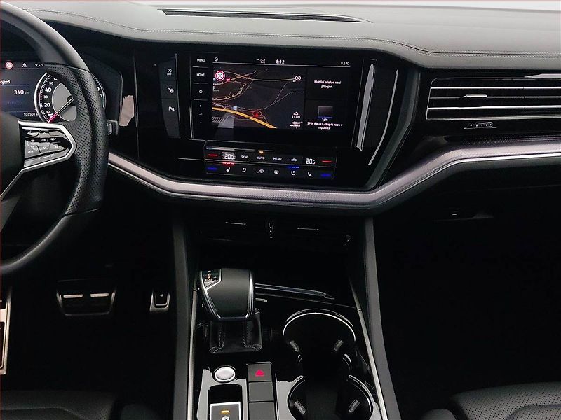 Volkswagen Touareg (2022) 3.0 TDI - fotka 12 z 23