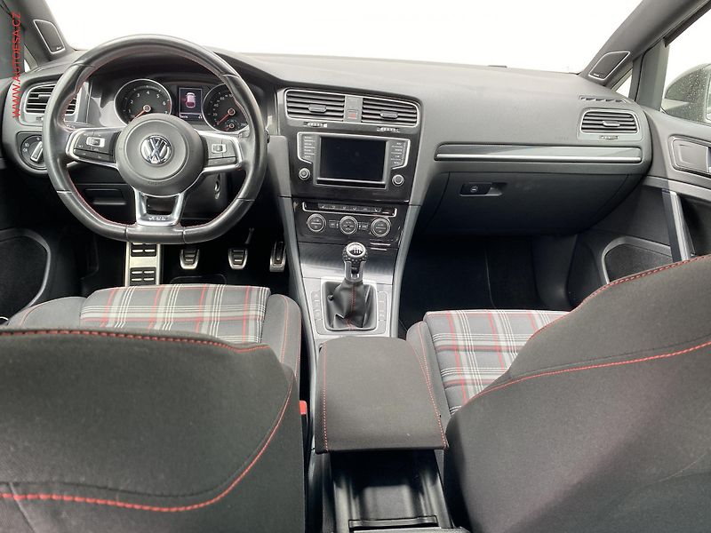 Volkswagen Golf (2015) 2.0 TSi, GTi, bixen, navi, - fotka 8 z 19