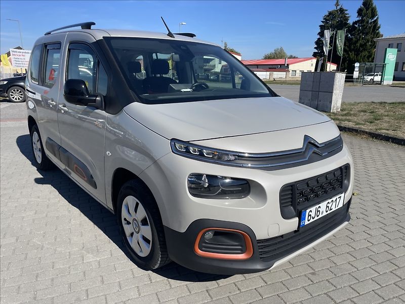 Citroën Berlingo 1,5 BlueHDi 96kw XTR Tažné Kli - fotka 6 z 35