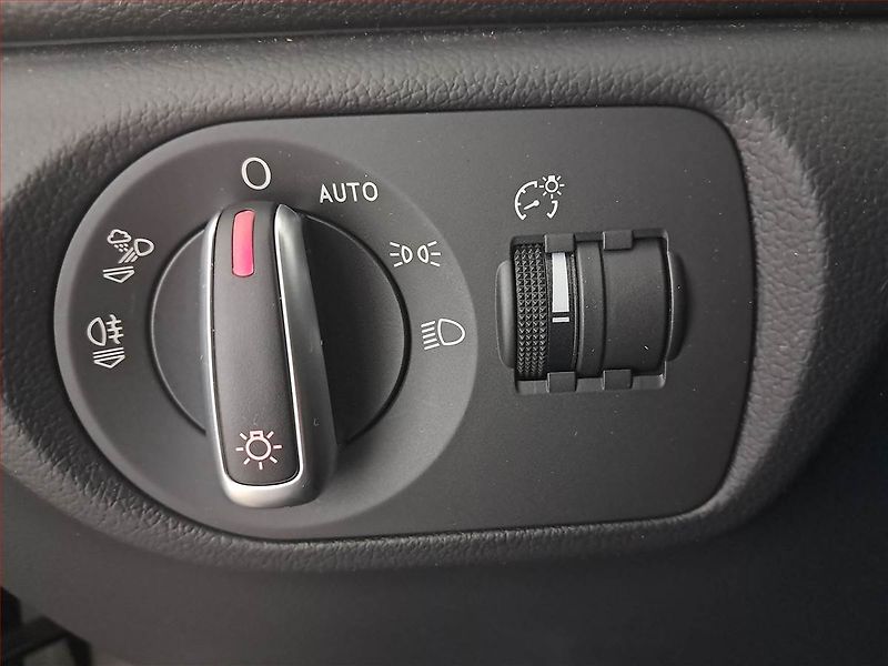 Audi Q3 (2016) 1.4 TFSI, Automat, Tempomat - fotka 20 z 20
