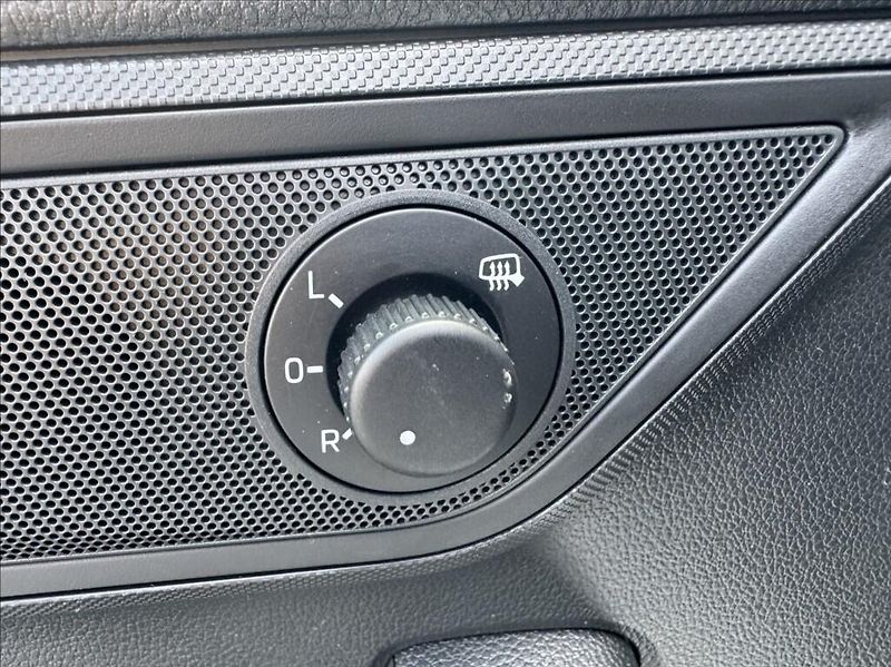 Škoda Fabia 1,0 TSI DPH 1.maj. původ ČR - fotka 23 z 50