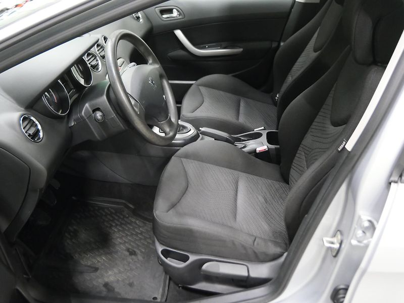 Peugeot 308 - fotka 12 z 21